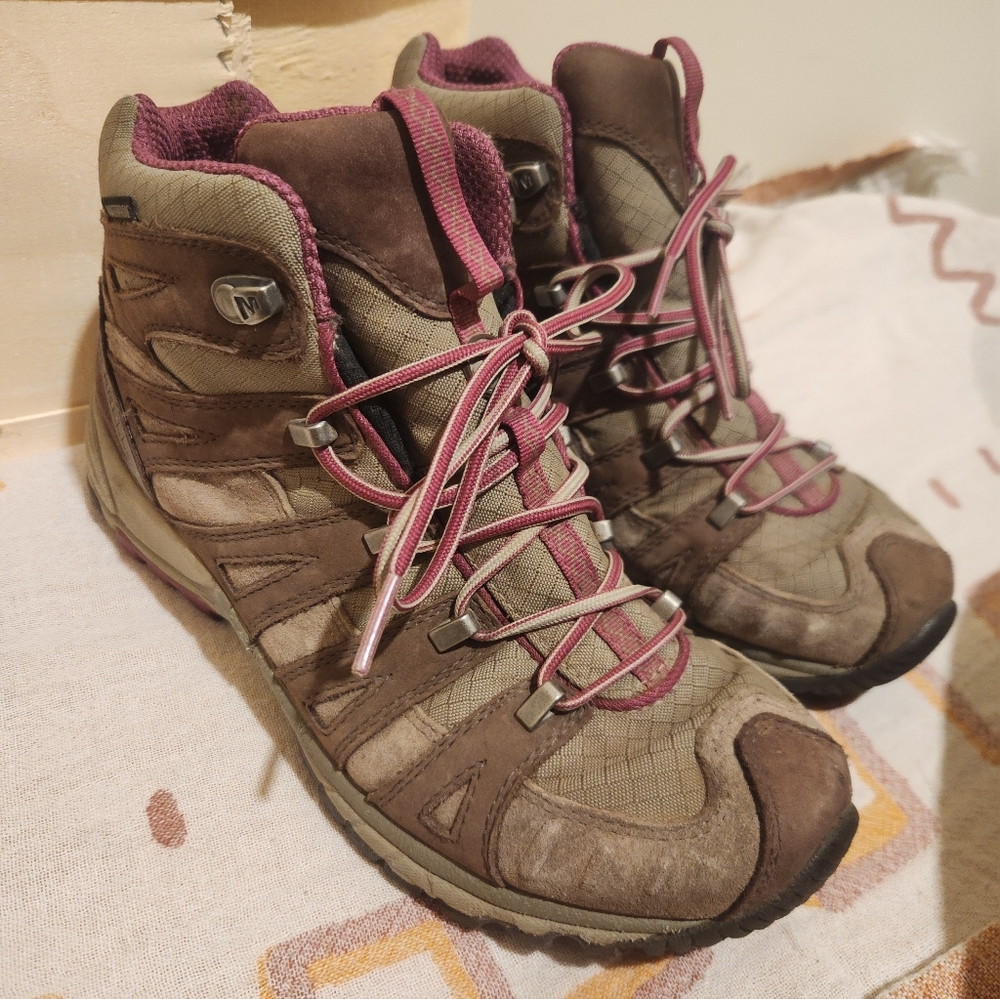Merrell Women's Combat Boots in Brown and Pink